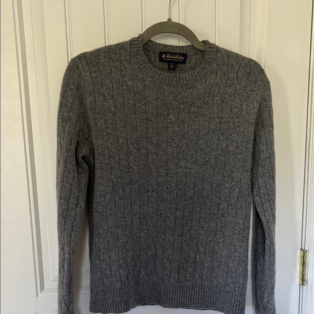 Brooks Brothers Scottish Lambswool Gray Cable Crew Knit Sweater